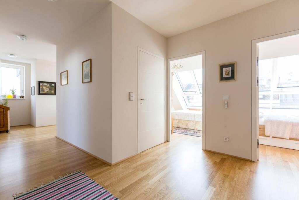 Apartament Grosses Penthouse #12 Mit Terrasse Und Aussicht Wiedeń Zewnętrze zdjęcie
